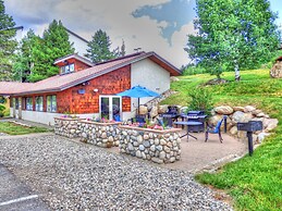 2 Level Unit w/ Pool Hot Tubs Private Deck