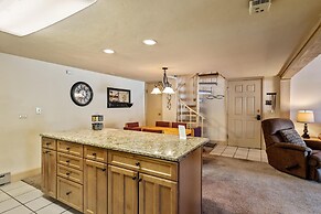 2 Level Unit w/ Pool Hot Tubs Private Deck