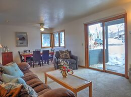 Corner Unitground Floor + Hot Tubspatio W/D in Unit