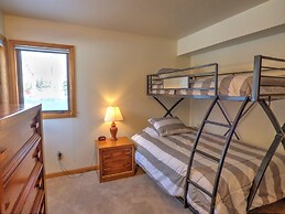 Corner Unitground Floor + Hot Tubspatio W/D in Unit