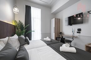 Esther Suites, Nilie Hospitality MGMT