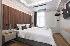 Esther Suites, Nilie Hospitality MGMT