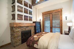 9201 - Silver Aspen - Five Bedroom + Loft Luxury Townhome 4 Hotel Room