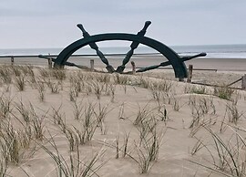 Huize Noordzee Located Directly on the Beach