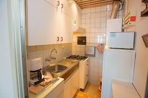 Huize Noordzee Located Directly on the Beach