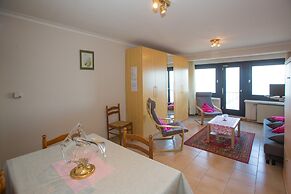 Huize Noordzee Located Directly on the Beach