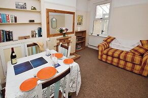 Exeter Terrace Retreat - 4 Bedroom House