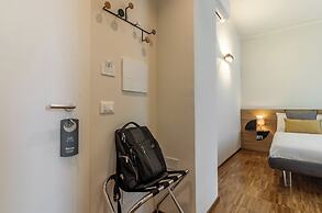 Il Faro luxury rooms & lounge