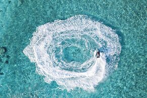 Arrival Beach and Spa at Gulhi