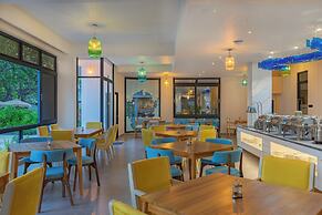 Arrival Beach and Spa at Gulhi