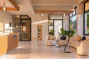 Arrival Beach and Spa at Gulhi