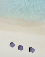 Arrival Beach and Spa at Gulhi