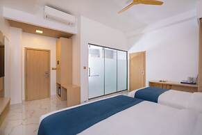 Arrival Beach and Spa at Gulhi