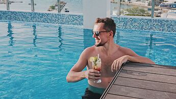 Arrival Beach and Spa at Gulhi