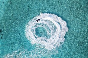 Arrival Beach and Spa at Gulhi