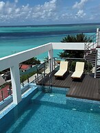 Arrival Beach and Spa at Gulhi