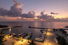 Arrival Beach and Spa at Gulhi