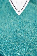 Arrival Beach and Spa at Gulhi