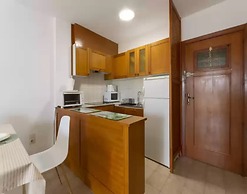 Iris - Apartment In Grau I Platja. Free Wifi
