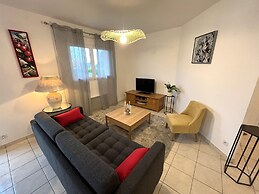 Single Storey House With Garden