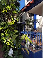 Hotel River Blue