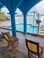 Hotel River Blue