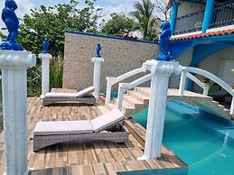 Hotel River Blue