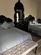 Hotel River Blue