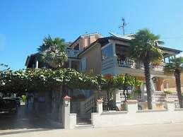 Beautiful Cottage in Nature