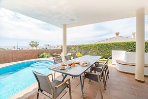 Villa Maricel - Villa With Private Pool. Free Wifi