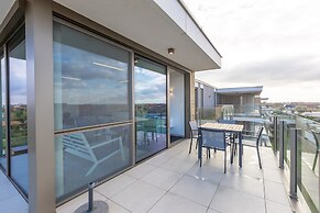 Newly Built Flat Near the City Centre