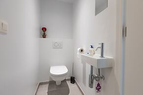 Newly Built Flat Near the City Centre