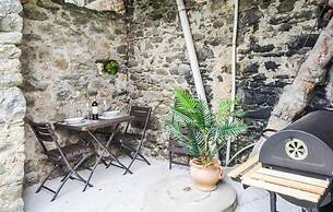 Cosy Holiday Home in Equi Terme With Terrace