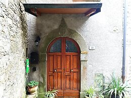 Cosy Holiday Home in Equi Terme With Terrace