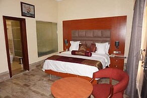 Alim Luxury Apartments