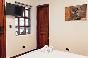 Casa 11-24 by Casa Bolivar