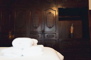 Casa 11-24 by Casa Bolivar