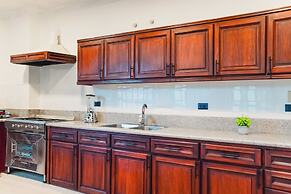 Casa 11-24 by Casa Bolivar