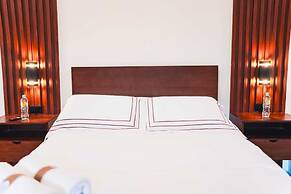 Casa 11-24 by Casa Bolivar