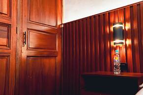 Casa 11-24 by Casa Bolivar