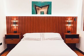 Casa 11-24 by Casa Bolivar