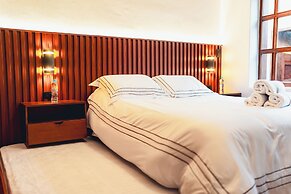 Casa 11-24 by Casa Bolivar