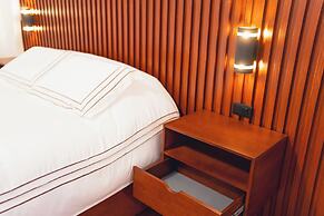 Casa 11-24 by Casa Bolivar