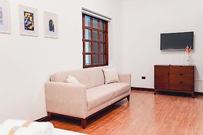 Casa 11-24 by Casa Bolivar