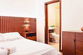 Casa 11-24 by Casa Bolivar