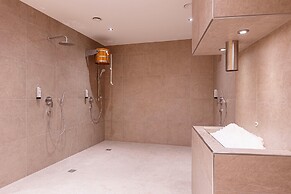 Studio Near the Slopes With Wellness Area