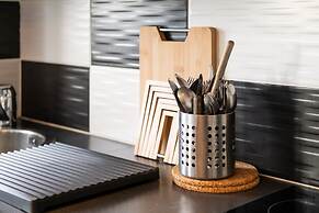 Beautifully Renovated With top Location