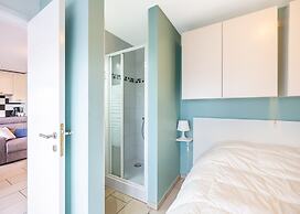 Beautifully Renovated With top Location