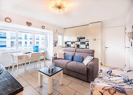 Beautifully Renovated With top Location