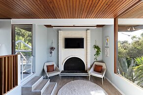 Mid-century Masterpiece With Pool Spa Tesla